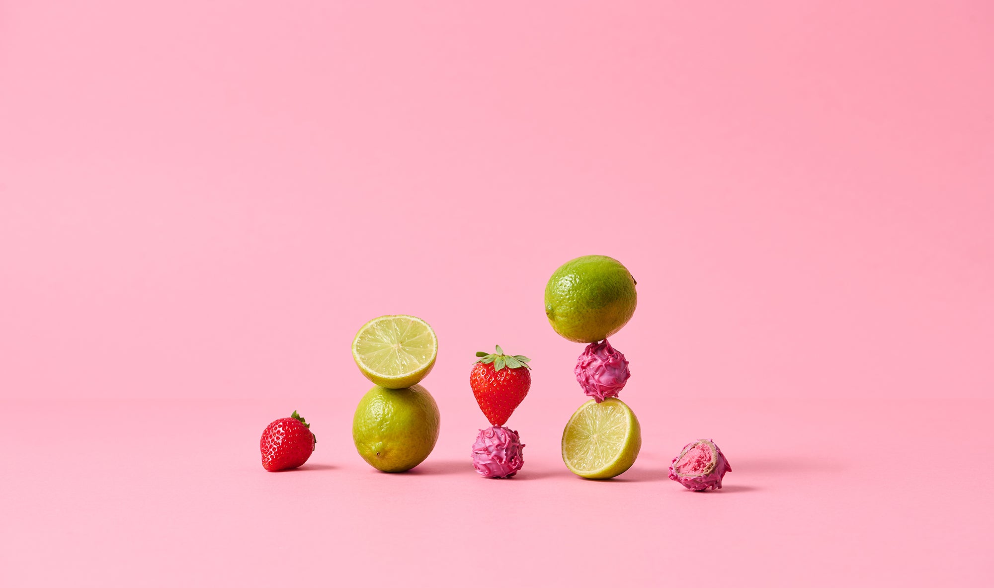 Pralinen mit Erdbeeren und Limetten